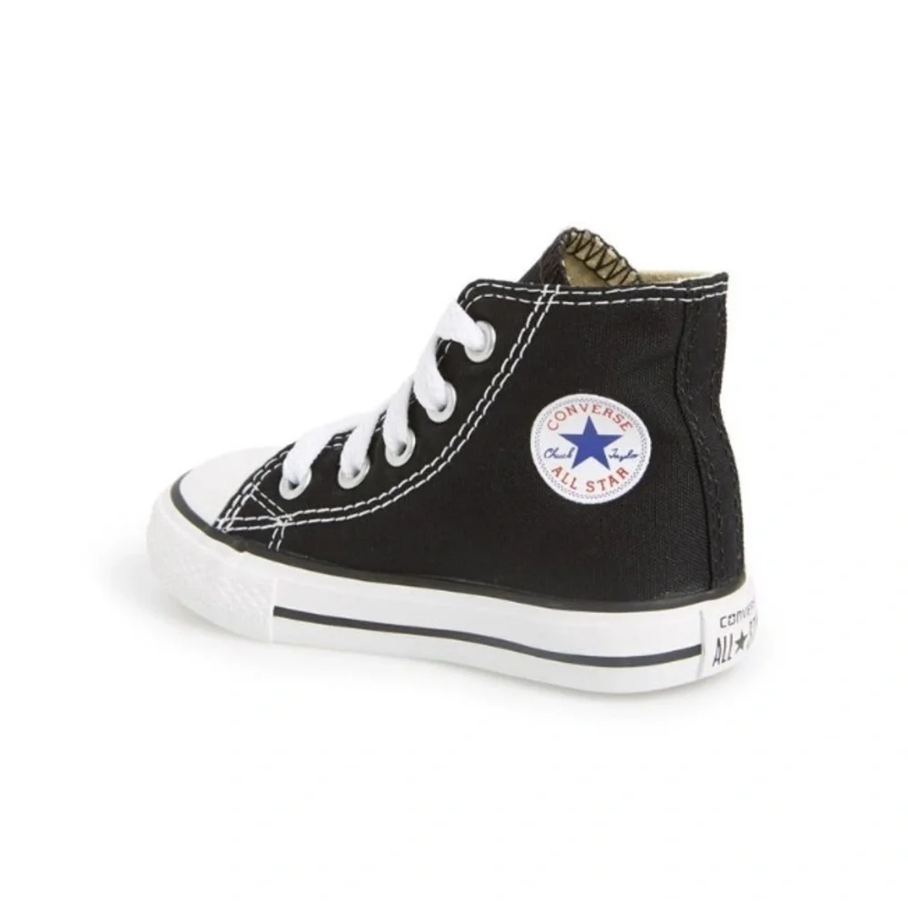 {Converse} chuck Taylor high tops
